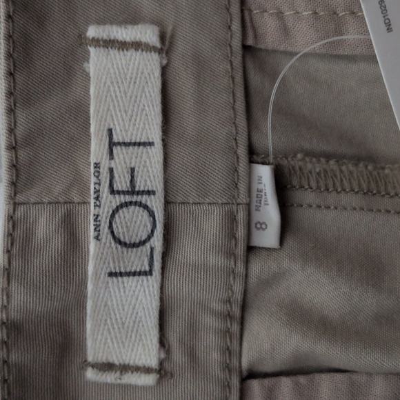 Bundle of Women's Ann Taylor LOFT Chino Shorts, White/Khaki, Size 8 NWT, Coastal - Picture 4 of 7